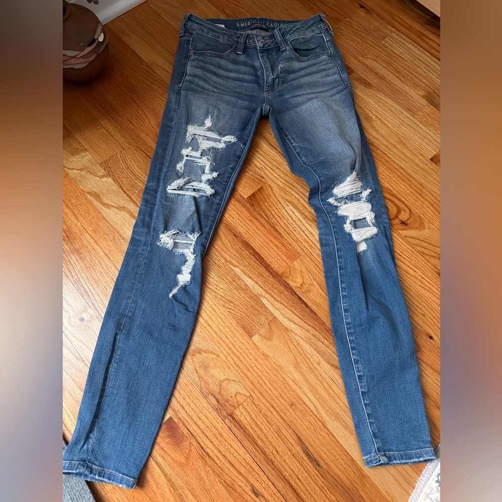 American eagle outfitters jeans. Like new. Size 6.
